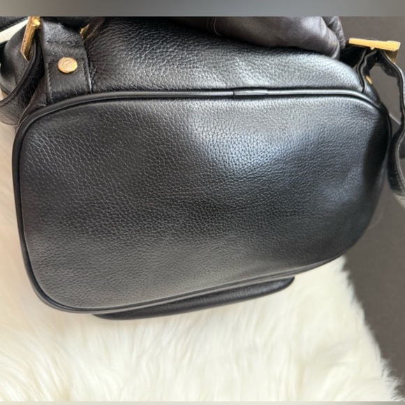 MCM Leather Drawstring Backpack Gold Brass HDWRE Pocket Adjustable Strap - Picture 3 of 9